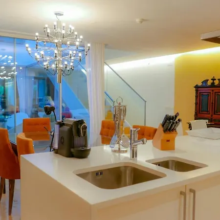 Serenity-first 度假居 *